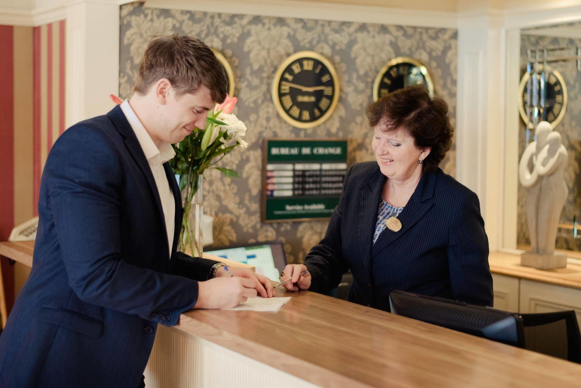 Carnegie Court Hotel Swords Buitenkant foto
