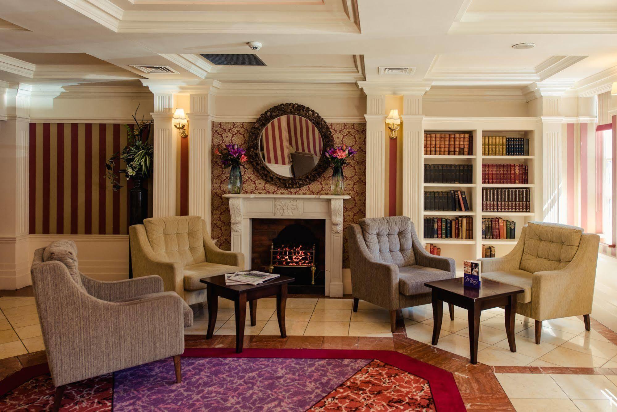 Carnegie Court Hotel Swords Buitenkant foto